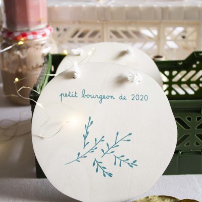 Médaillon en bois - Petit bourgeon de 2020 - bleu