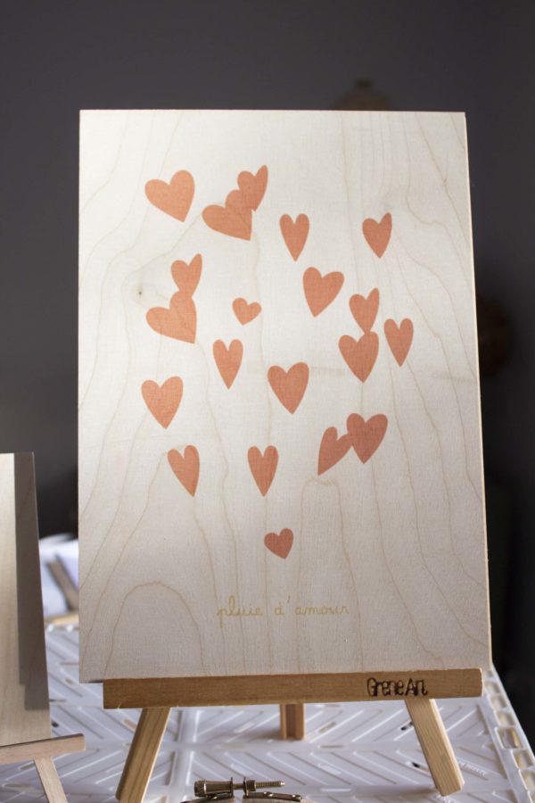 Sérigraphie A4 en bois - Pluie d'amour