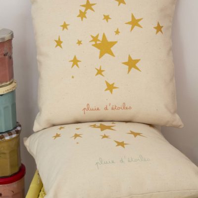Coussin pluie d'étoiles - rose