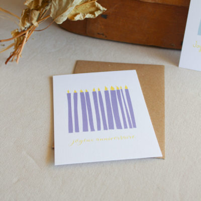 Carte postale d'anniversaire bougies - lila