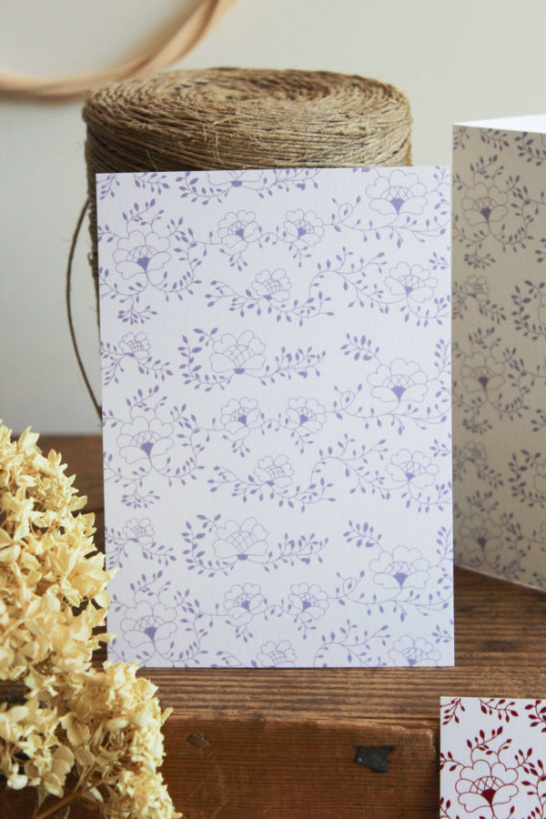 Carte postale motif Mathilde - lila