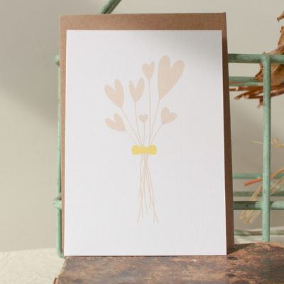 Carte postale bouquet de coeurs - beige