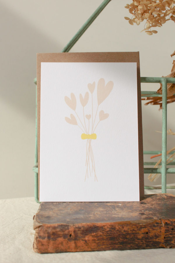 Carte postale bouquet de coeurs - beige