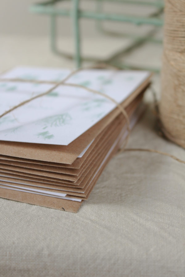 - Lot de 10 cartes postales simples au choix